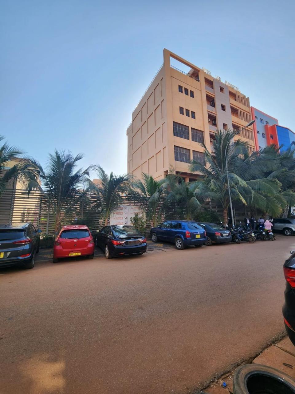 Hotel Les Fleurettes Ouagadougou Exterior foto
